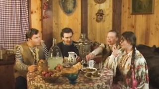 Деревенские красавицы трахаются с мужиками на бане